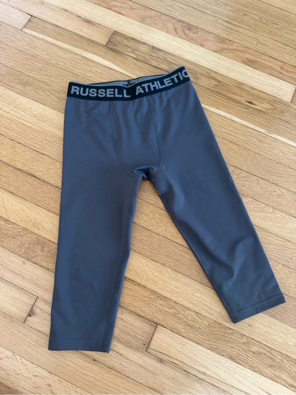 Russell Athletic Boys 8 Dri-Power Dark Gray Capri Leggings Athletic Pants